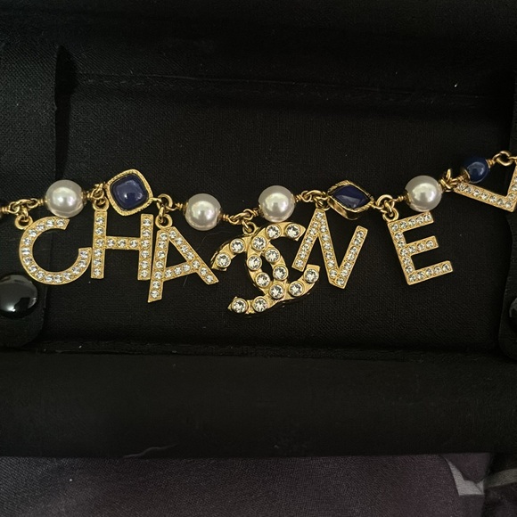 1️⃣3️⃣5️⃣0️⃣ brand new Authentic Chanel bracelet - Picture 2 of 5